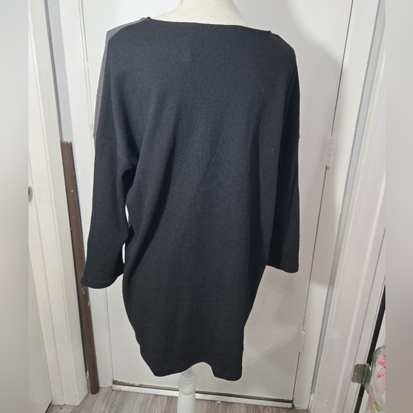 Suzanne Betro Gray/Black Knit Top Sz Large NWT - Picture 7 of 9